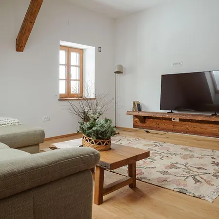 Apartmaji Matec *